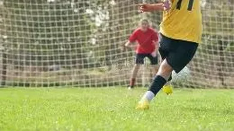 李健清华庆典献声 水木年华再迎新成员 同台却未同框