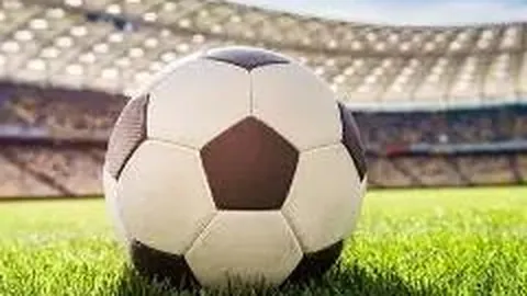 “曼城力克埃弗顿，京多安梅开二度哈兰德建功，独占英超头名”