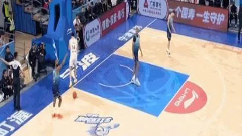 QQ飞车38期荣耀勋章绒格喵语5月1日惊喜登场